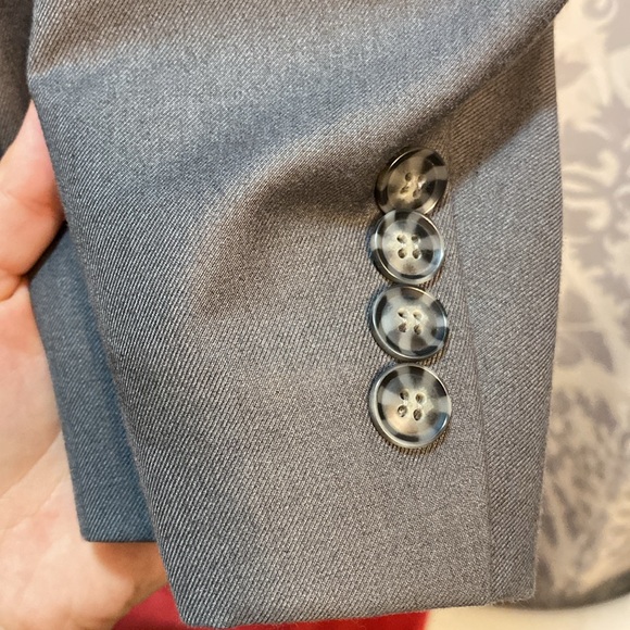 Gray Suit - Picture 3 of 5